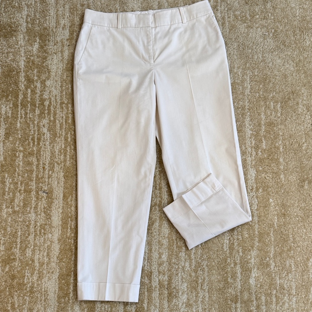 Ann Taylor | White Cuffed Pants | Size 6